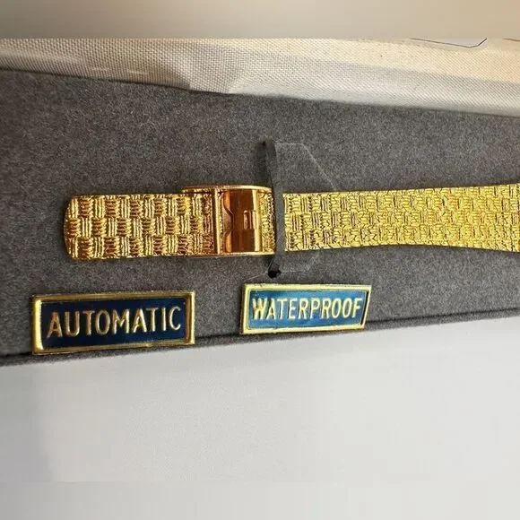 18kt HGE VINTAGE  Ladies Geneva yellow gold watch! - Picture 7 of 15